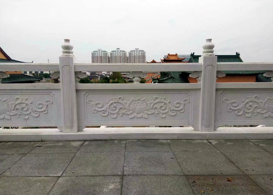 石欄桿